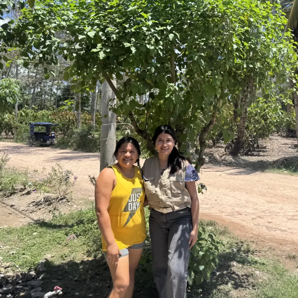 CEA LATAM community members in a cocoa field